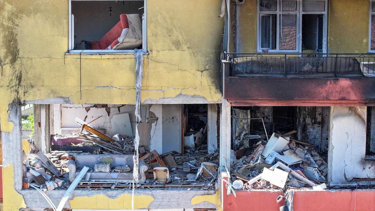 "Bir anda patlamayla sanki yer yerinden oynadı"