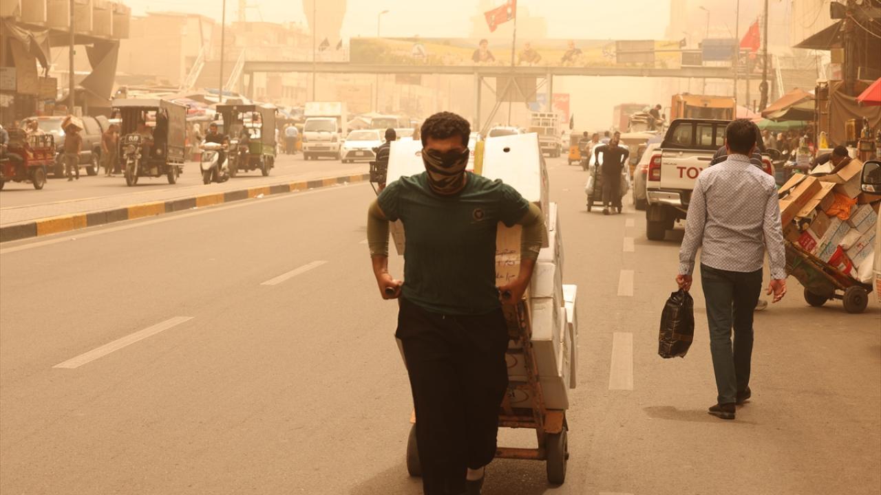 Irak'ta kum fırtınası