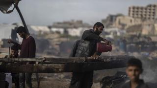 Gazze’de yakıt krizine çözüm plastik atıklardan akaryakıt üretimi