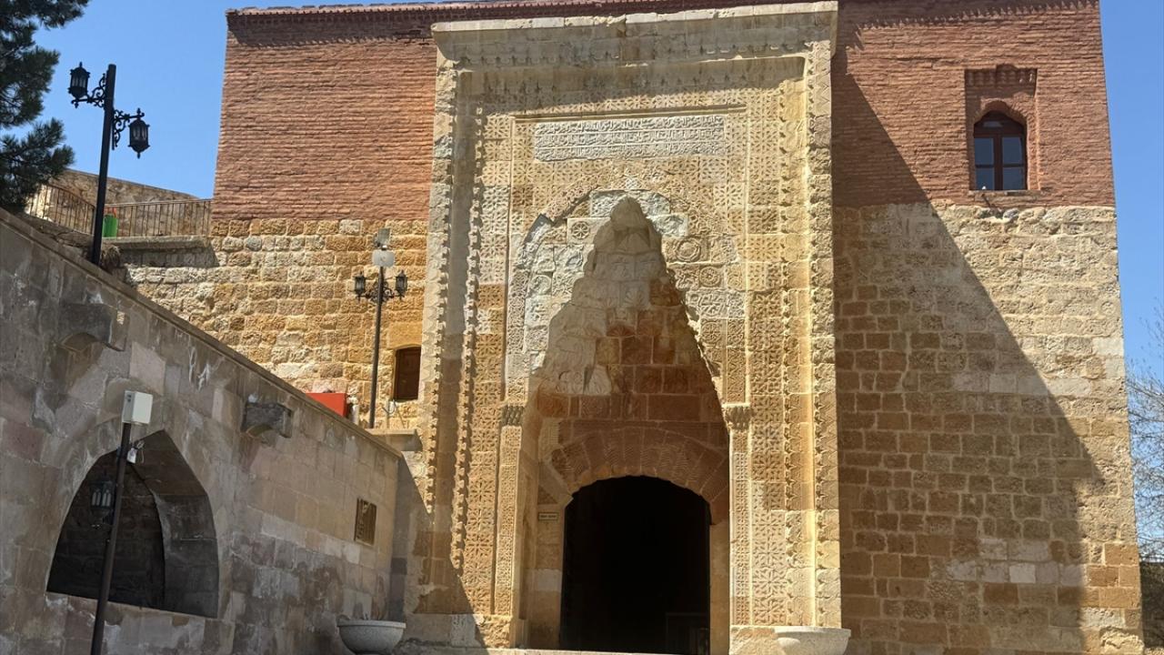 Eshab-ı Kehf Külliyesi ve Mağarası