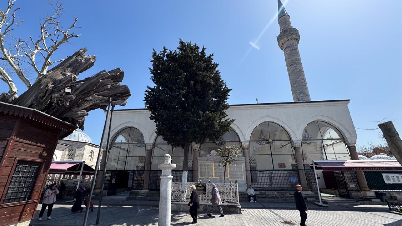 "Sebiller onarılarak tezyin edilsin"