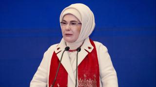 Emine Erdoğan: Çin'de gerçekleşen tarihi buluşmanın, barışa, istikrara ve ortak geleceğimize yeni ufuklar açmasını diliyorum