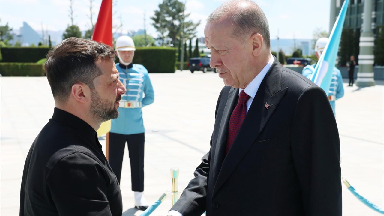 Cumhurbaşkanı Erdoğan-Zelenski görüşmesinden ilk kareler...
