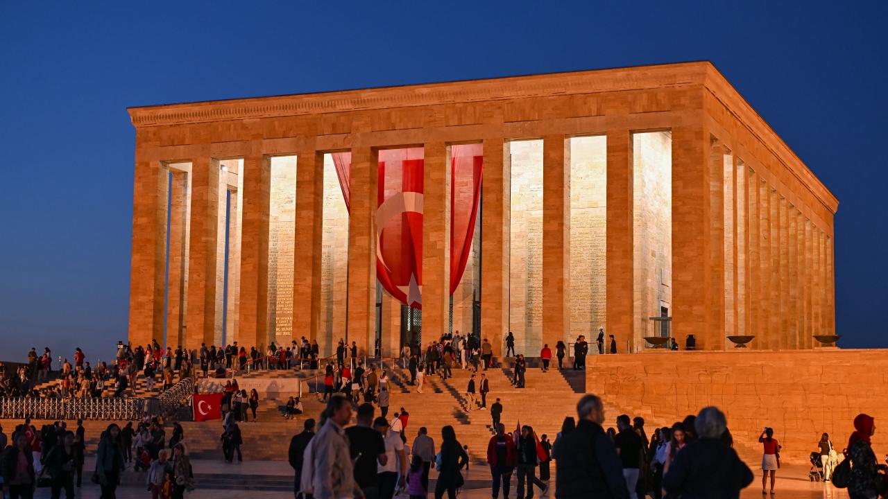 Anıtkabir'de 19 Mayıs coşkusu