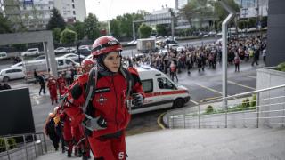 Ankara Üniversitesi'nde deprem ve tahliye tatbikatı yapıldı