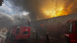 Mersin'de fabrika yangını