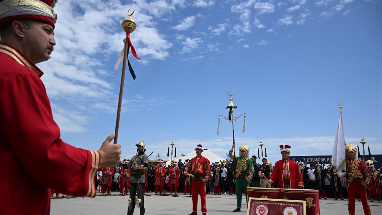 "Kültürel izleri yeniden canlandırıyoruz"