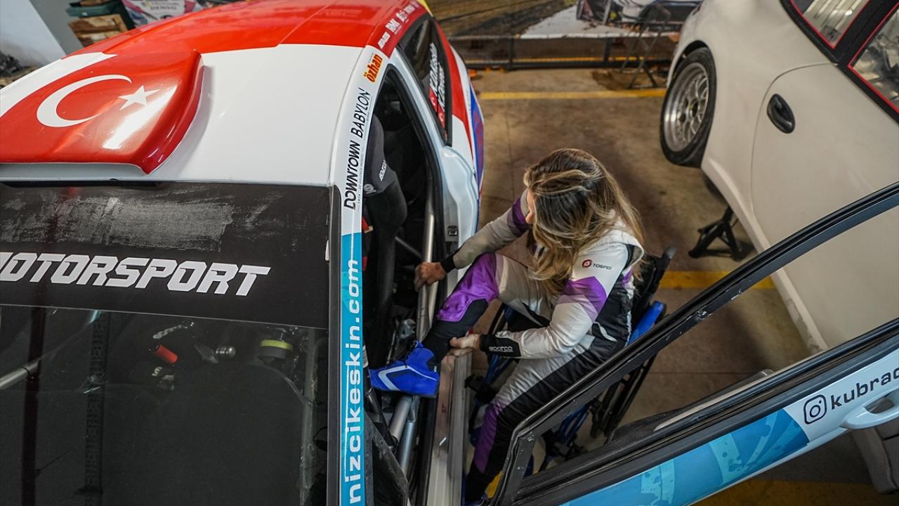 "Dünya Ralli Şampiyonası`nda start alan ilk engelli kadın sporcu olmak istiyorum"