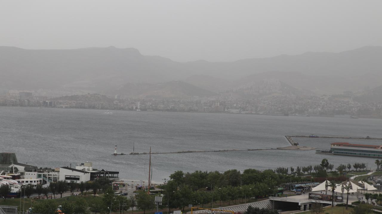 İzmir'de toz taşınımı