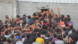 Gazze’de un dağıtımı sonrası fırınlarda uzun kuyruklar oluştu