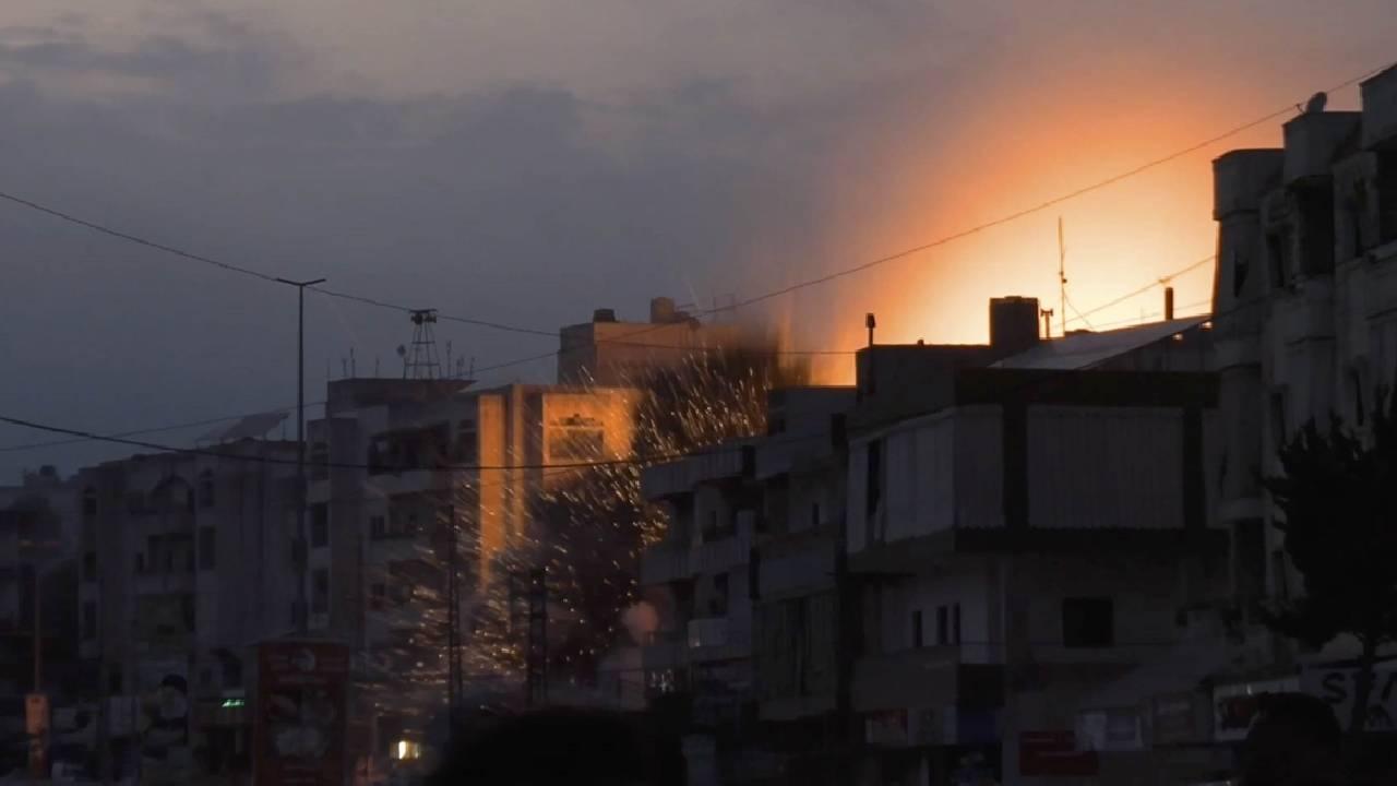 İsrail Lübnan'daki Hizbullah hedeflerini bombalamaya başladı