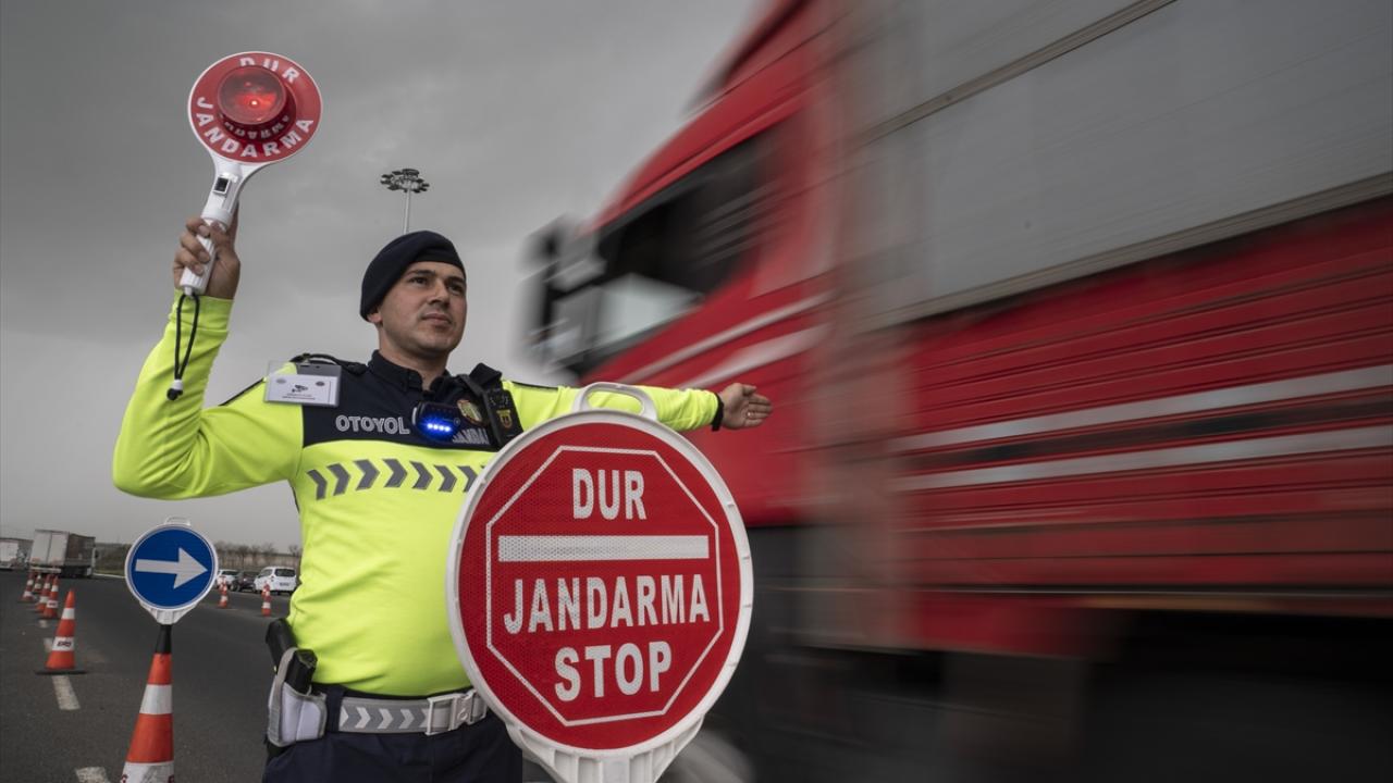 Otoyollarda yapay zeka destekli radar cihazları devrede