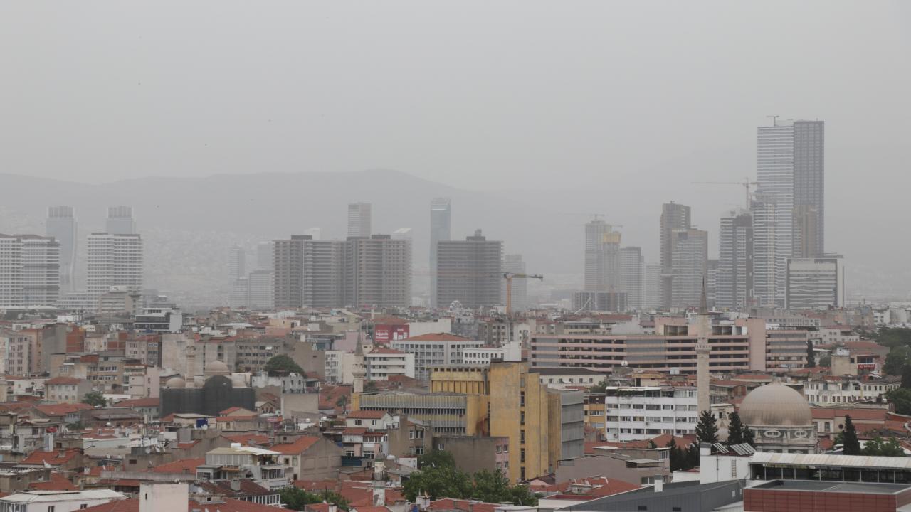 İzmir'de toz taşınımı