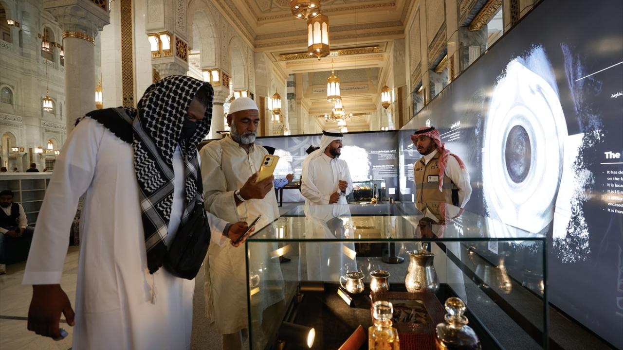 Mescid-i Haram'da "İlk Ev" sergisi ziyaretçilerini ağırlıyor