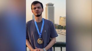 Milli wushucu Akyüz "Filistin için" madalyasını Nil Nehri'ne attı