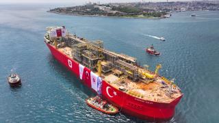 Osman Gazi gemisi İstanbul Boğazı'ndan geçti