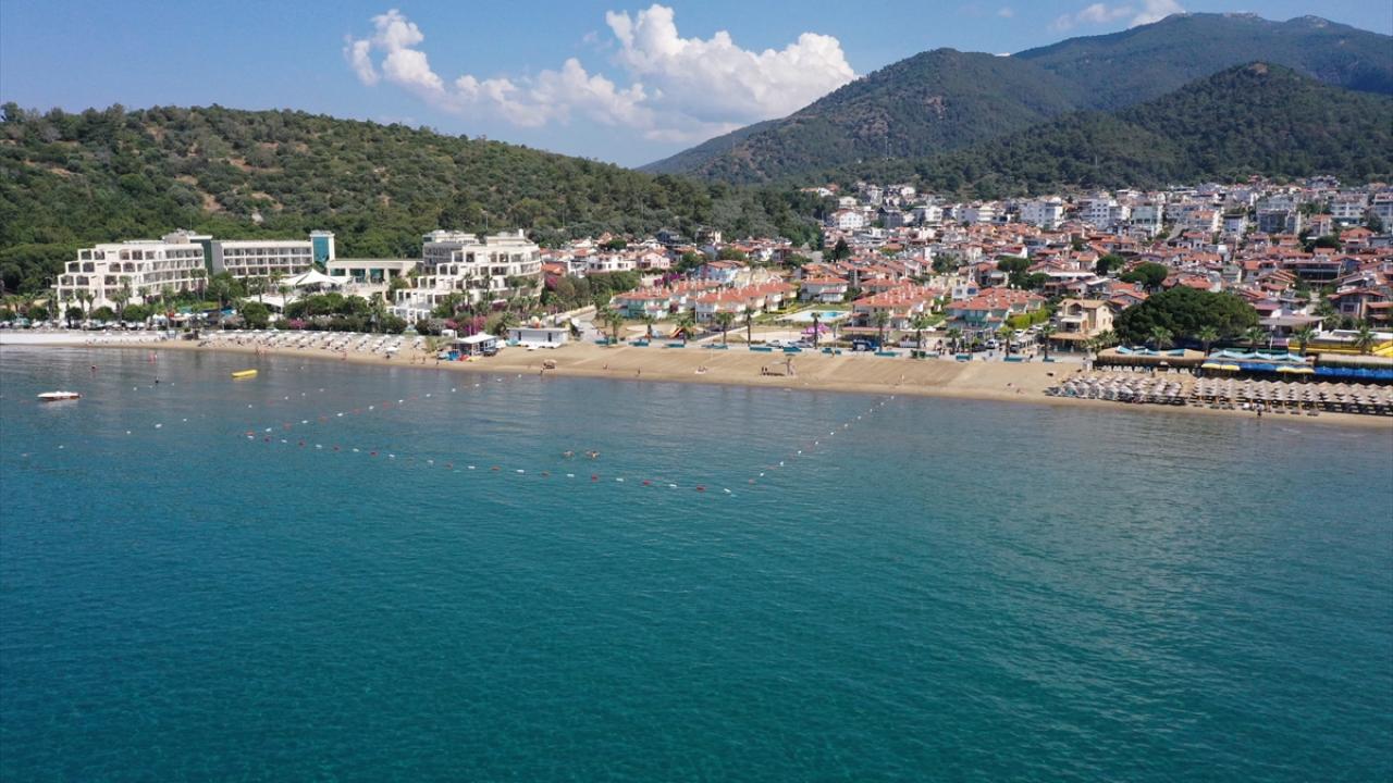 Uluslararası jüri var