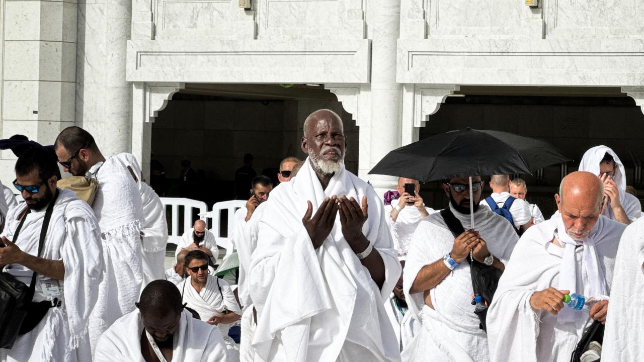 4 - Evlenme çağında bekar çocuğu bulunan kişi hacca gitmeyi erteleyebilir mi?