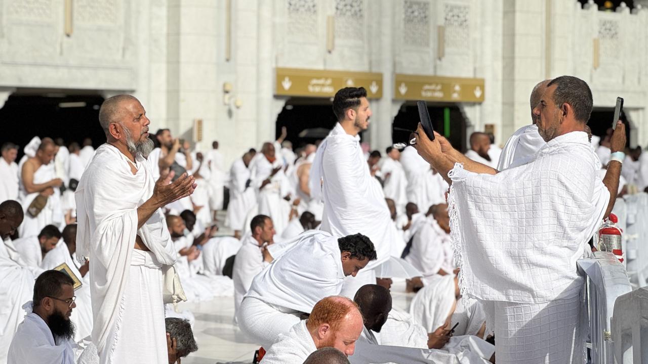 9 - Borçlanarak hacca gitmek doğru mudur?