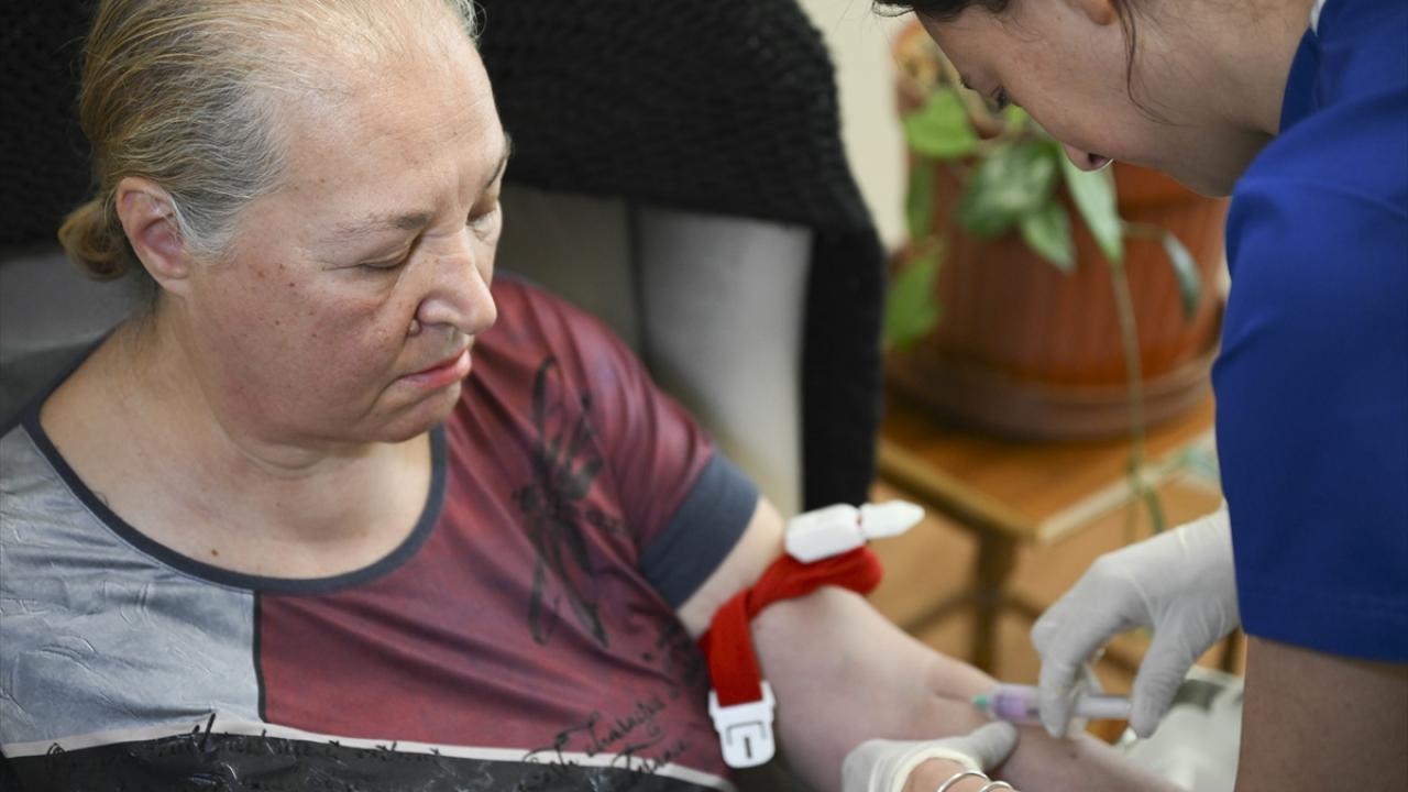 "Rutin aralıklarla huzurevlerinde sağlık taramaları yapılıyor"