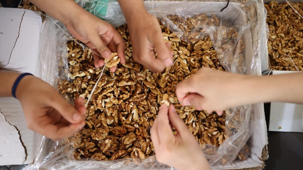 "Şeker ve çikolataya alternatif cevizli sucuk tercih ediliyor"