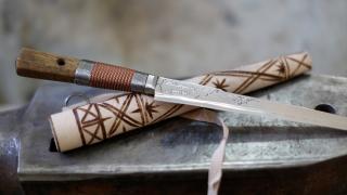 Cezayir'in kültürel mirası "Busaadi bıçağı" üreticileri, bayram öncesi yoğun mesai yapıyor