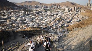 Hira Mağarası'na hacı adaylarının zorlu ziyareti