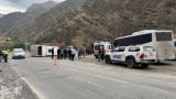 Hakkari'de midibüs devrildi: 12 asker yaralı