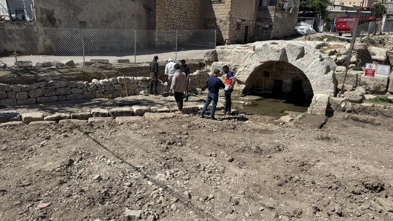 Perre Antik Kenti'ndeki Roma Çeşmesi, 2 bin yıllık orijinal yapısına kavuşuyor