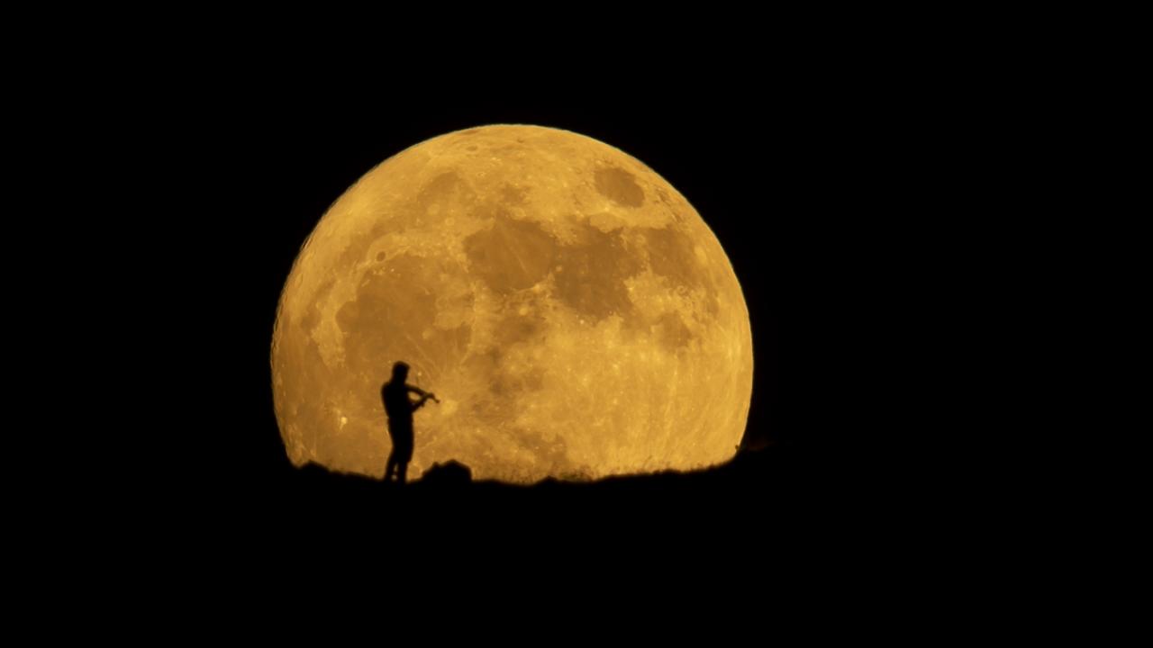 Irak`ın Halepçe kentinde dolunay