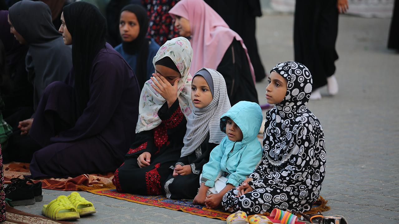 Saldırı altındaki Gazze'de bir bayram daha buruk geçiyor