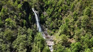 Doğaseverlerin uğrak noktası: Mençuna Şelalesi