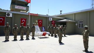Sınırda görevli "hudut kartalları" bayramda vatan nöbetinde