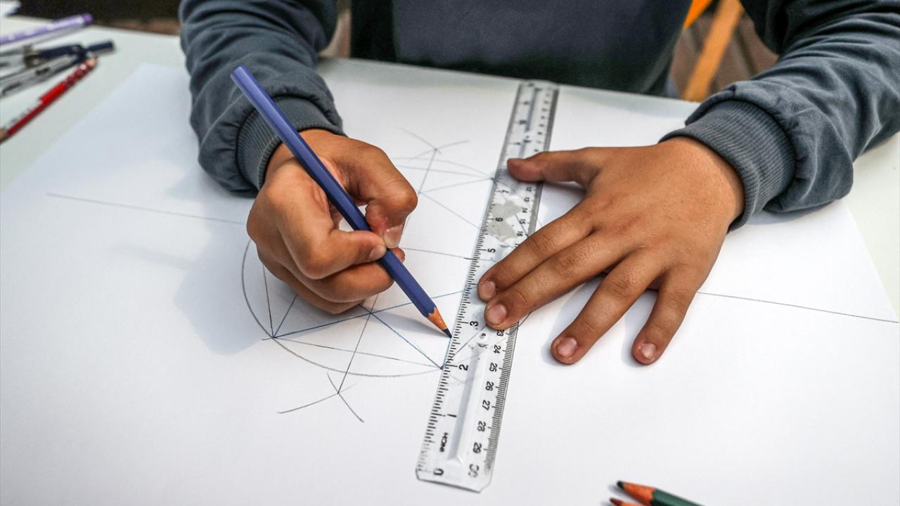 "Öğrencilerin hem dikkatleri hem de yetenekleri gelişiyor"