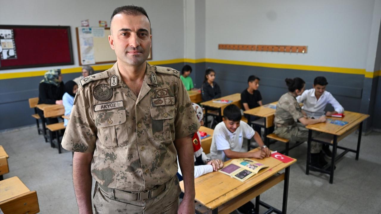 "Jandarmayı sevmelerini sağlamayı amaçlıyoruz"