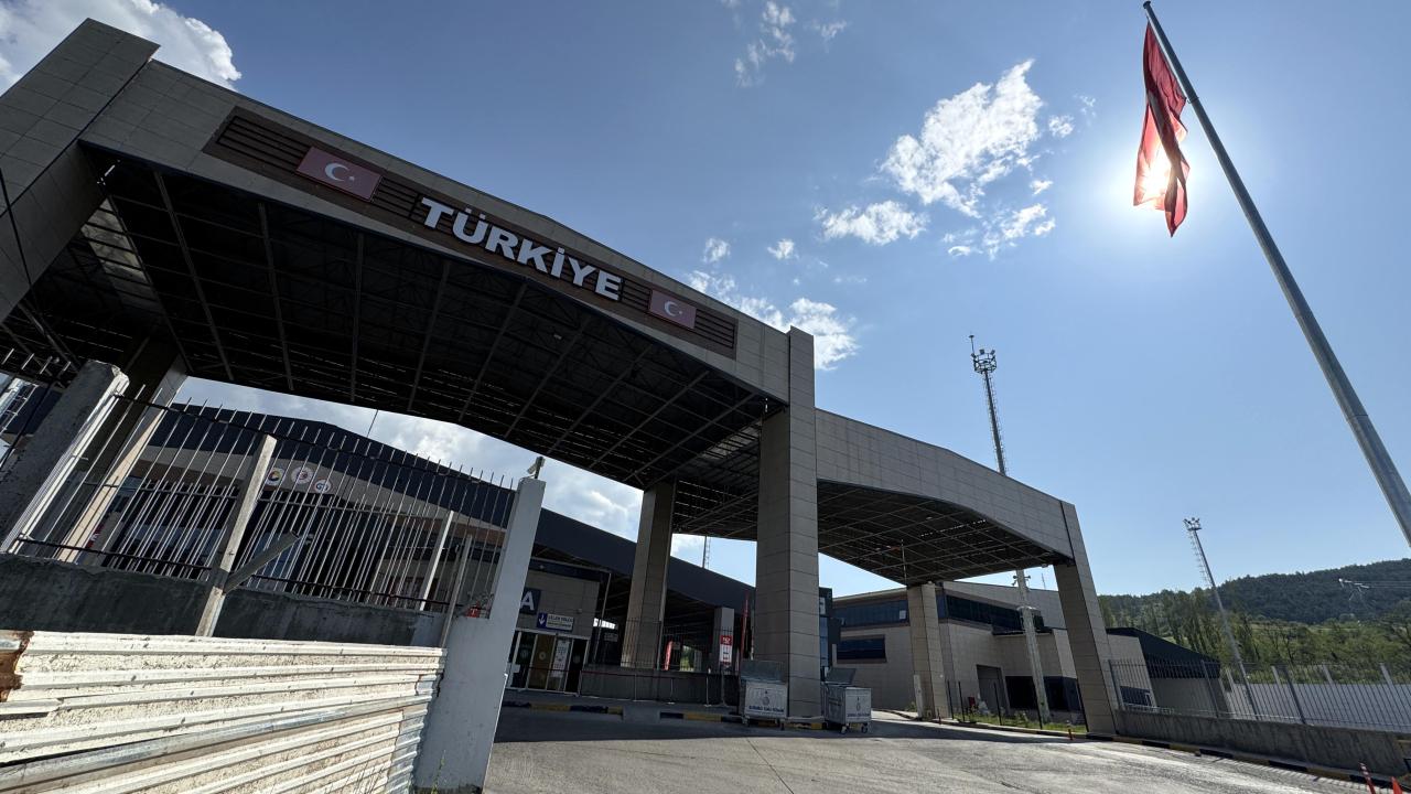 Türkgözü Gümrük Kapısı'nı 22 ayda 272 bin araç kullandı 1 turkgozu gumruk kapisiaa 2372596