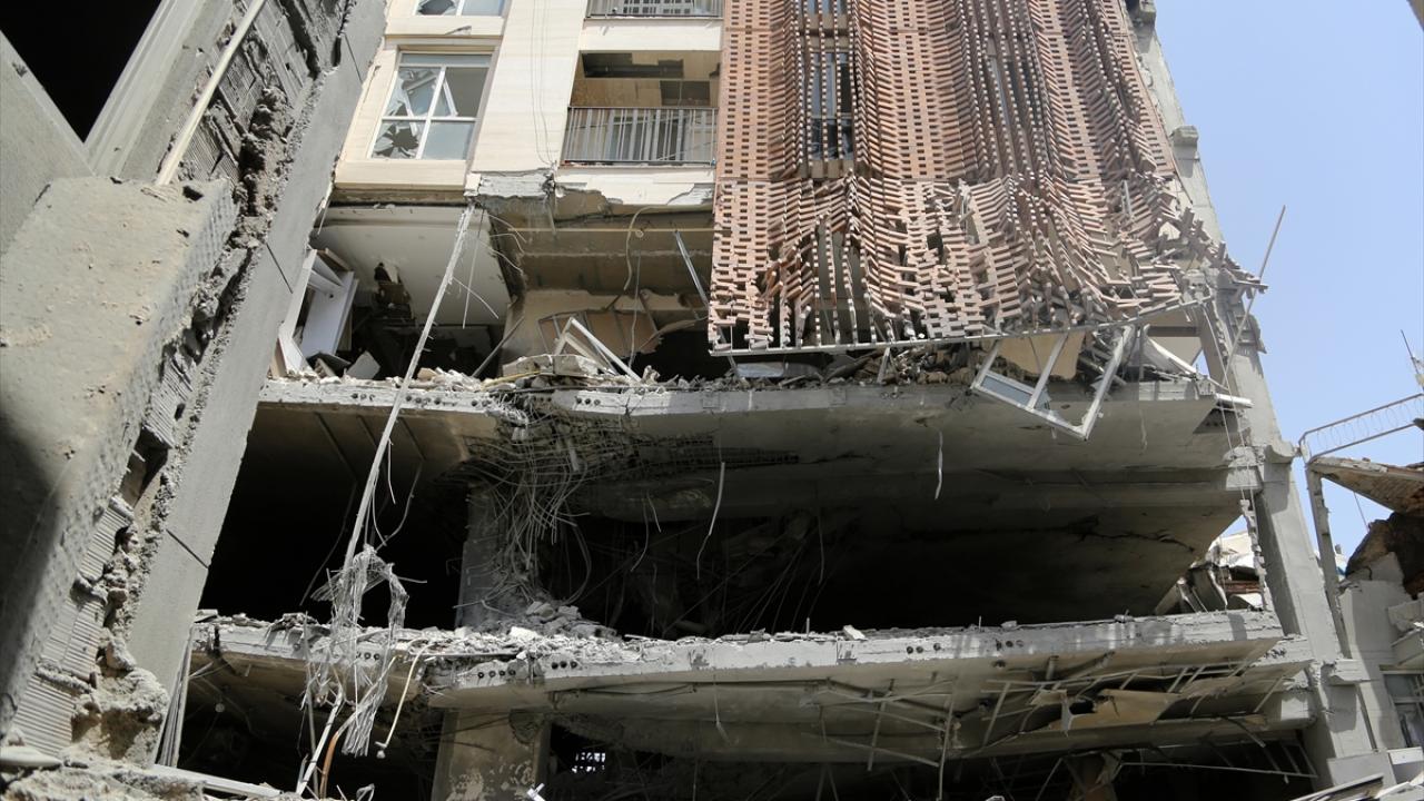 Tahran'da nükleer bilim insanlarının vurulduğu binalar görüntülendi