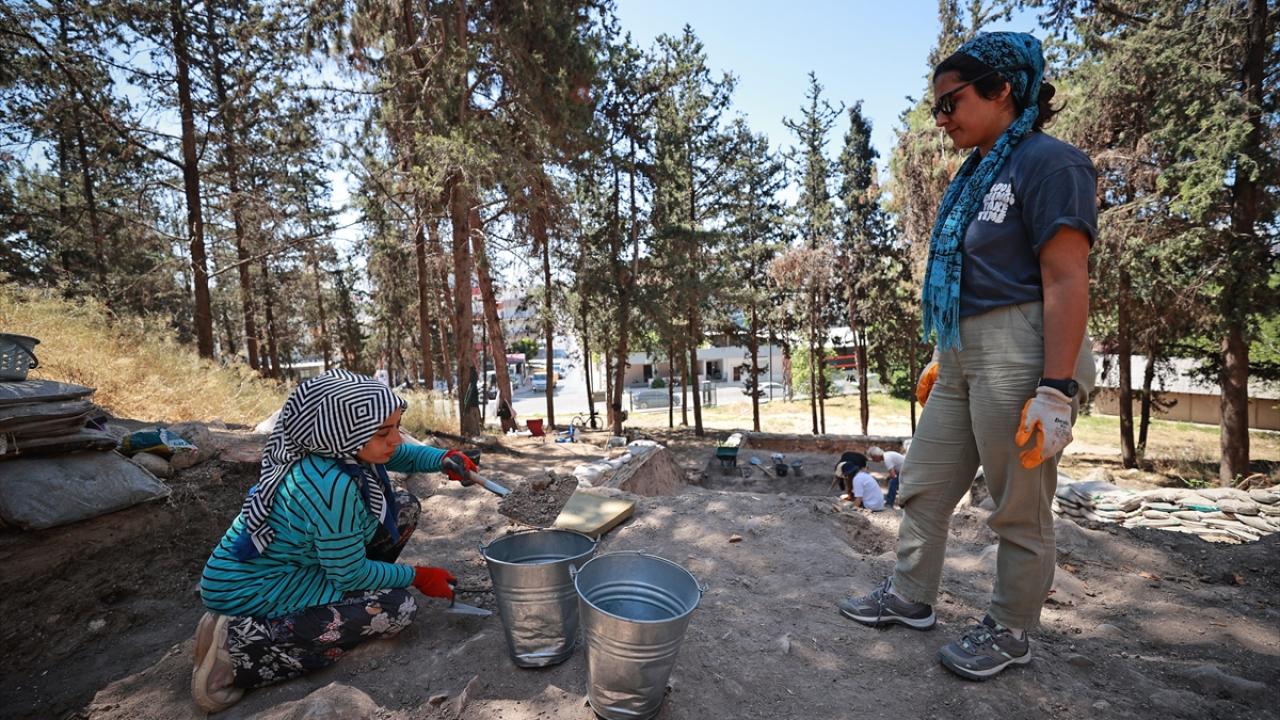 Erken Tunç Çağı`na ait yiyecek hazırlama ve pişirme alanı ortaya çıkarıldı