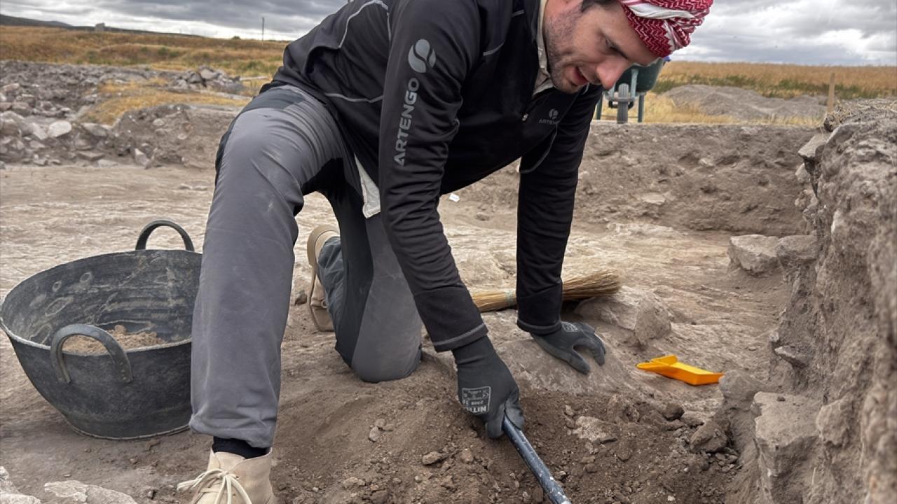 "Kültepe aynı zamanda dünya tarihine de ışık tutuyor"