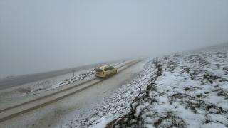Bayburt'un yüksek kesimlerinde temmuzda kar etkili oldu