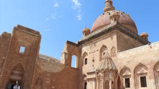 Ağrı'daki İshak Paşa Sarayı geleneksel Türk sanatlarına ev sahipliği yaptı