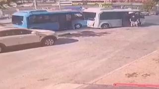 Pendik'te iki minibüs çarpıştı: 8 yaralı
