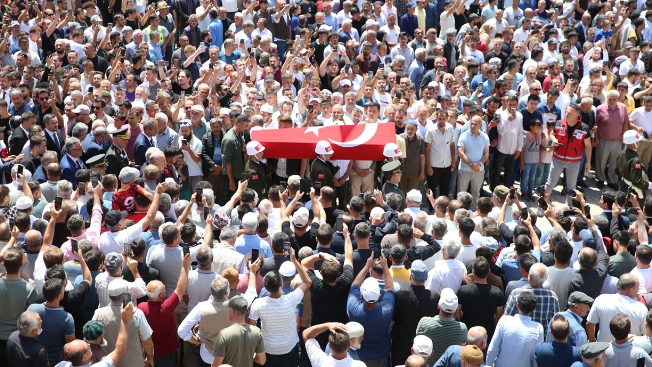 Şehitlerimizi uğurluyoruz