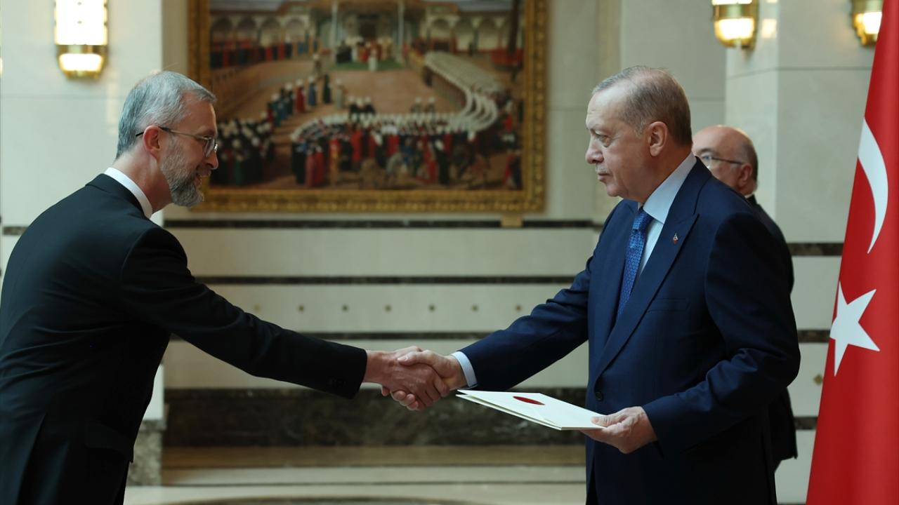 Cumhurbaşkanı Erdoğan, 4 ülkenin büyükelçisini kabul etti