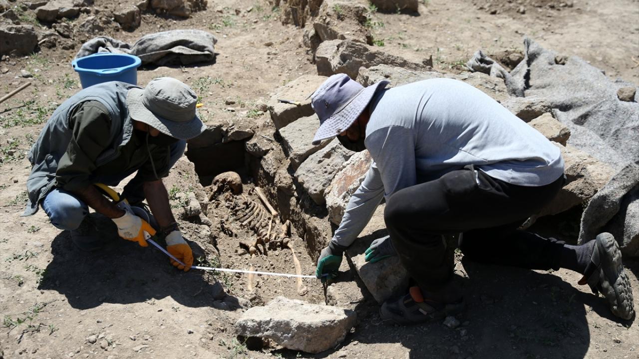 "Osmanlı dönemine ait bronz sikkelere rastladık"