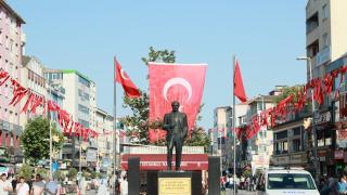 İstanbullulardan "Terörsüz Türkiye"ye ay yıldızlı bayraklarla destek