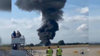 İngiltere'de yolcu uçağı düştü