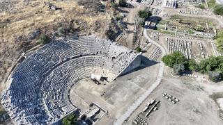 Letoon Kutsal Alanı'ndaki 8 bin kişilik tiyatro restore edilecek