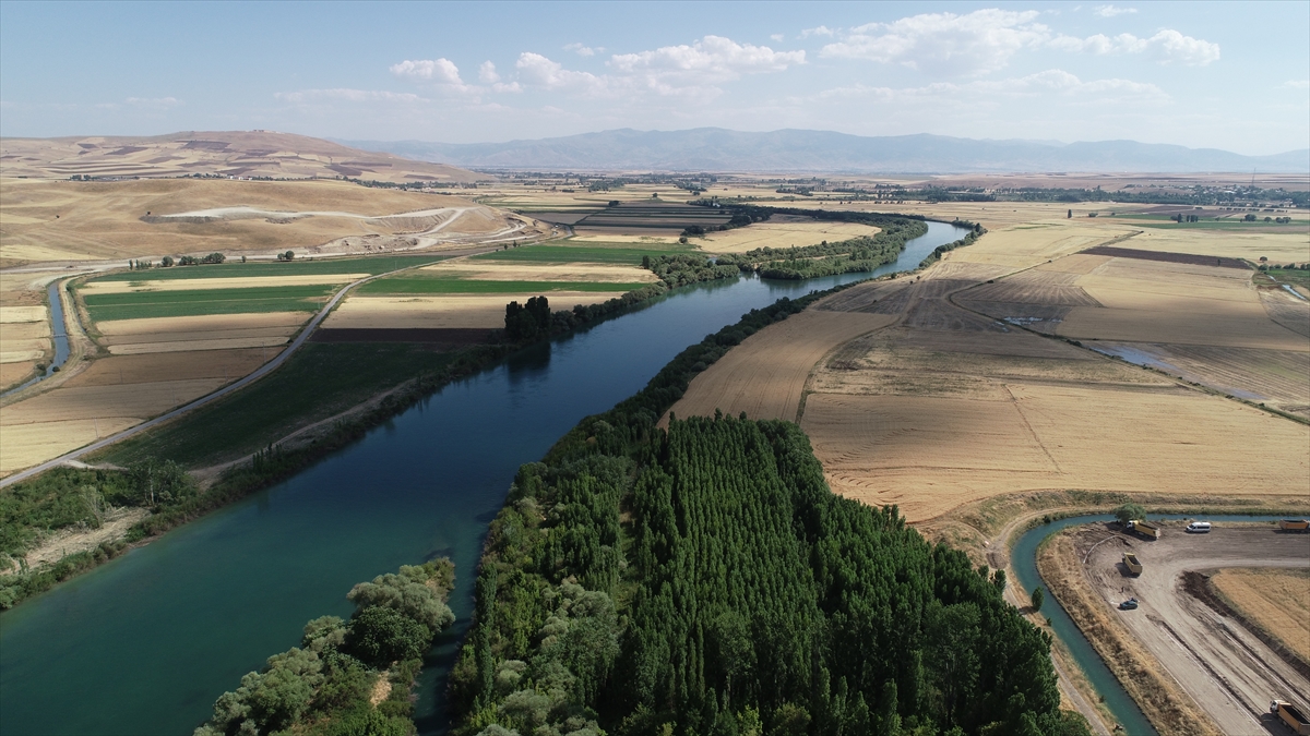 "Boruların içinden bir nehir taşıyoruz"