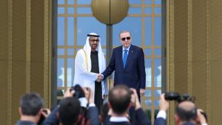 Cumhurbaşkanı Erdoğan, BAE Devlet Başkanı Al Nahyan'ı resmi törenle karşıladı